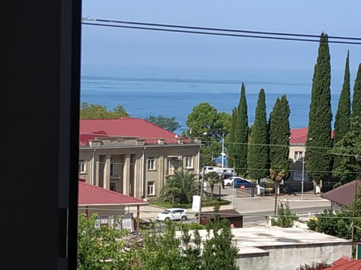 Guest House U Antoniny Gagra Exterior foto